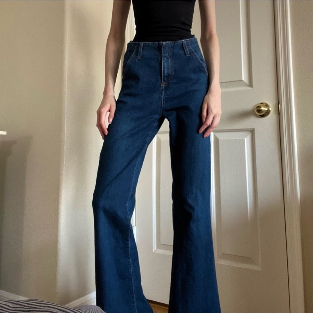 ❣️High Rise 70s Bell Bottom Jeans❣️